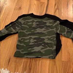 3T Camo and black long sleeve tee